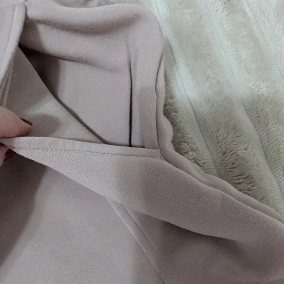 Varley Women's Cream Athletic Shorts - Picture 4 of 6